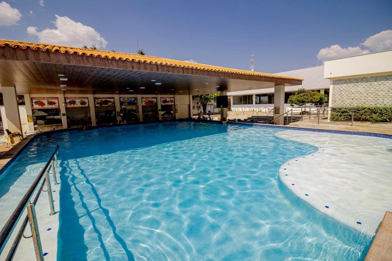 Diroma Resort Com Um Dia No Acqua Park Caldas Novas Exterior foto